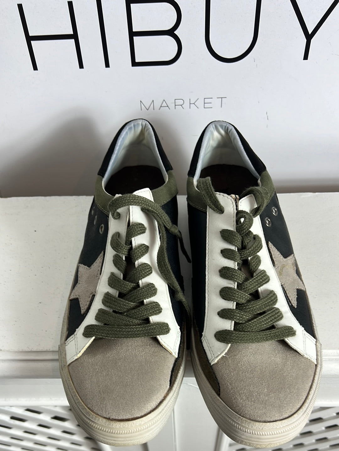 CORINA. Zapatillas texturas estrella. T 38