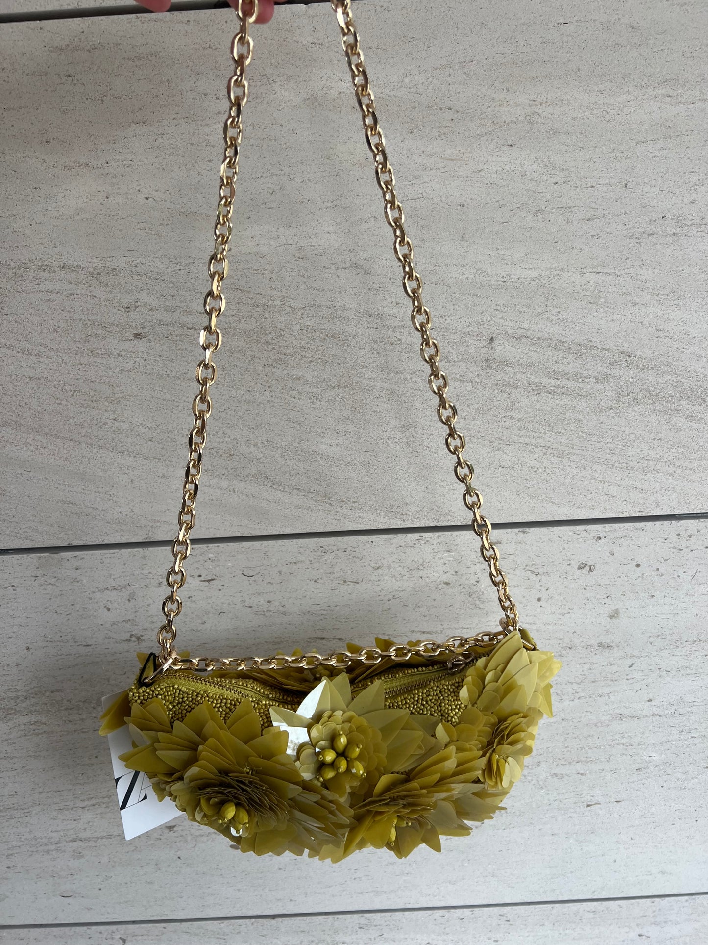 ZARA. Bolso abalorios verde pistacho