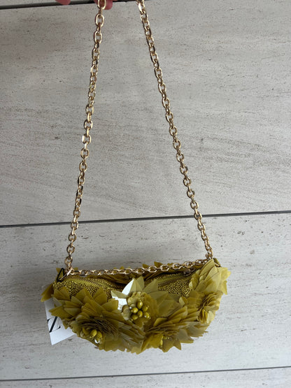 ZARA. Bolso abalorios verde pistacho