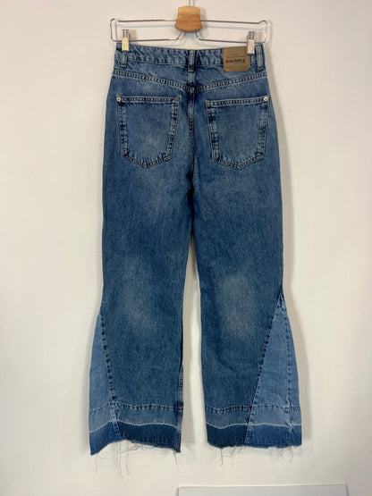 SCALPERS. Denim tiro alto campana. T 36