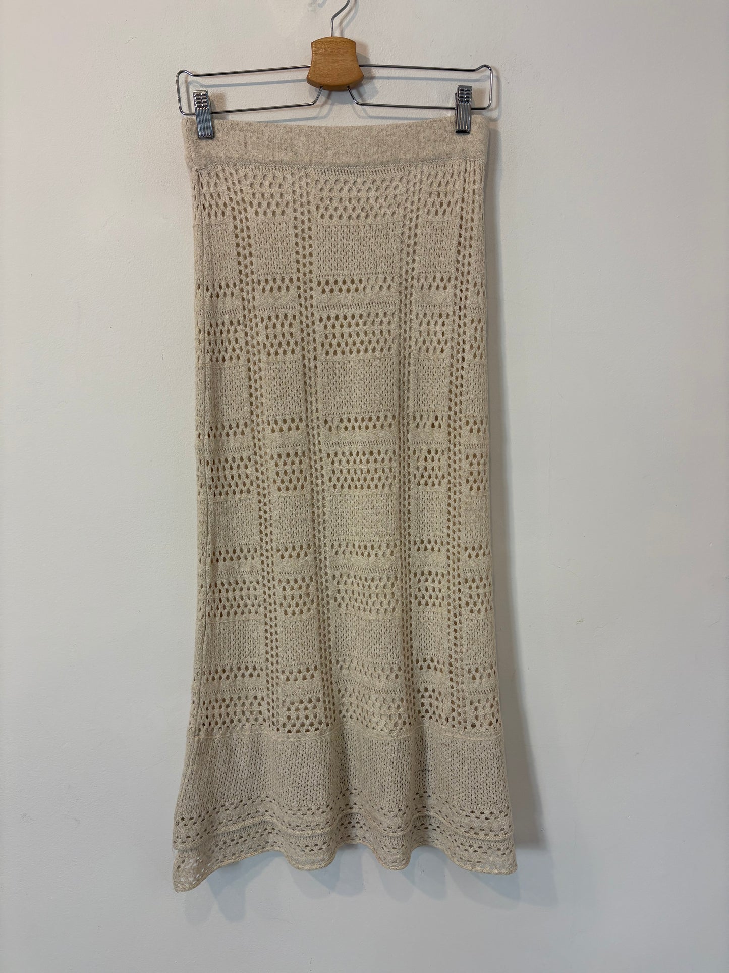 UTERQÜE. Conjunto beige de punto calado