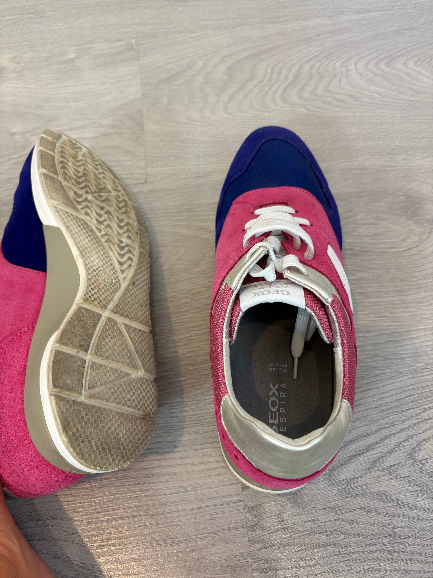 GEOX. Zapatillas bicolor. T 40