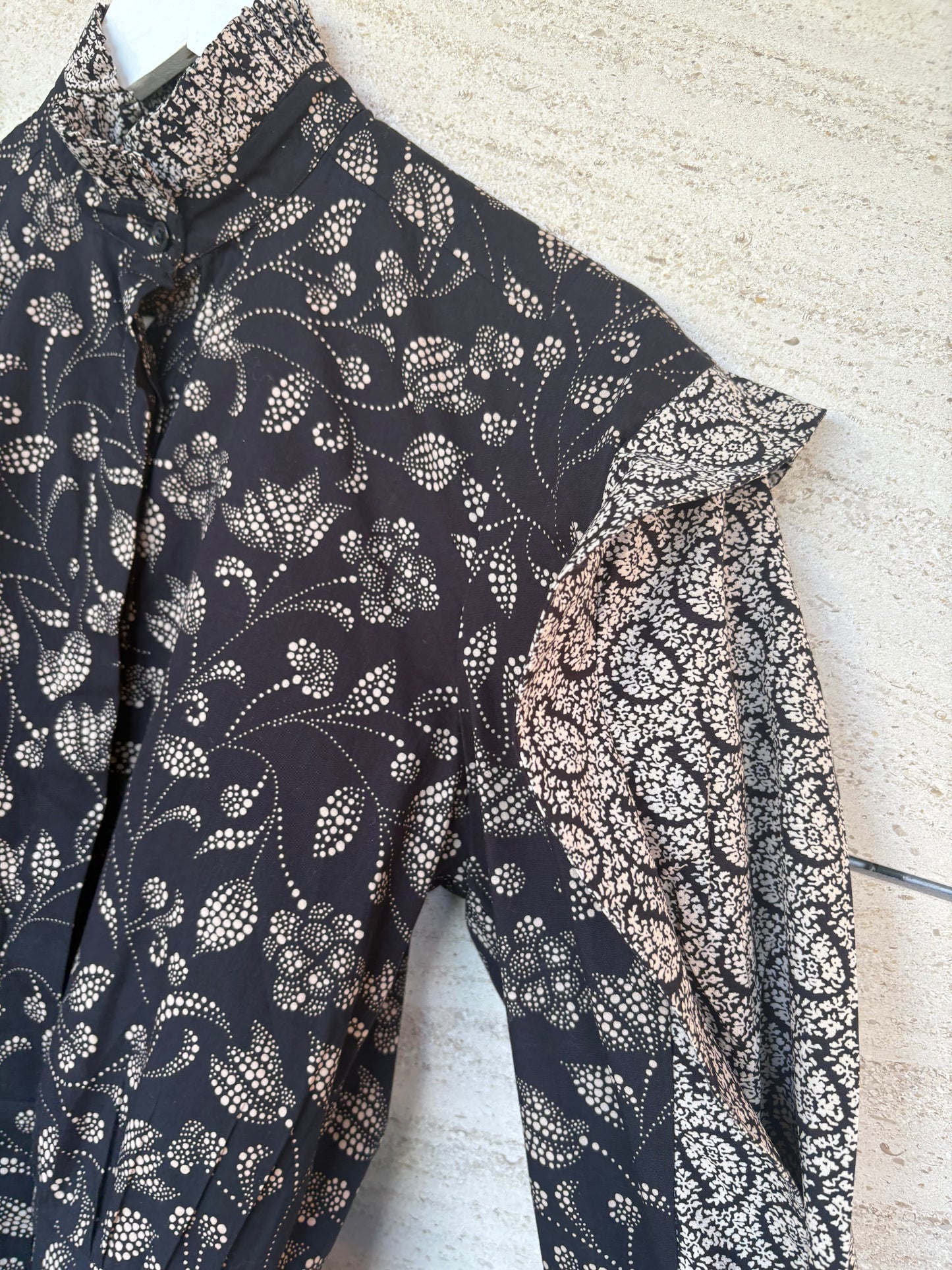 ISABEL MARANT ETOILÉ. Blusa negra estampada T.34