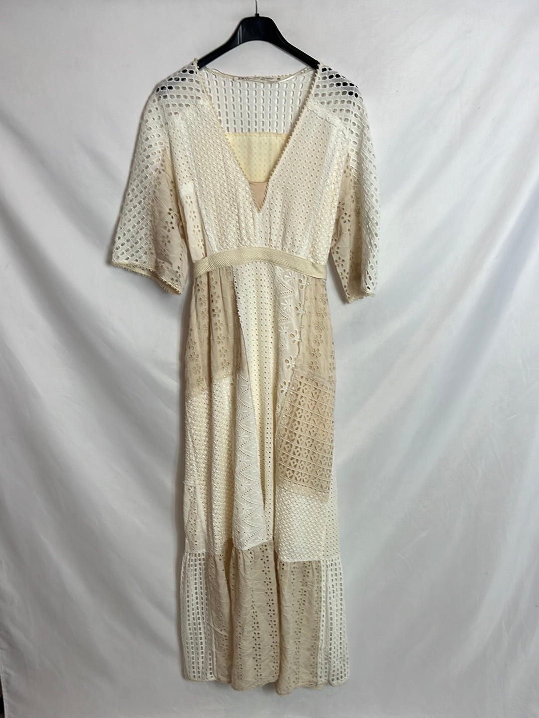 ZARA. Beige die-cut long dress. TS