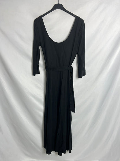 ZARA. Black linen dress with neckline. TS