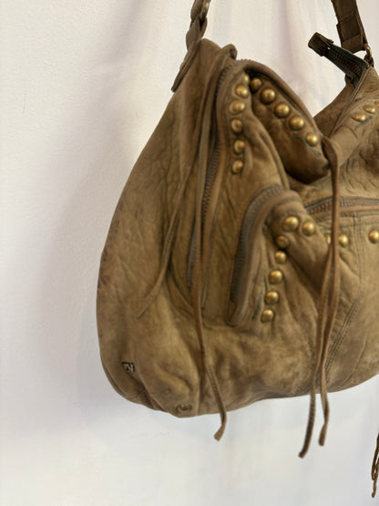 ZADIG & VOLTAIRE. Bolso piel verde tachuelas