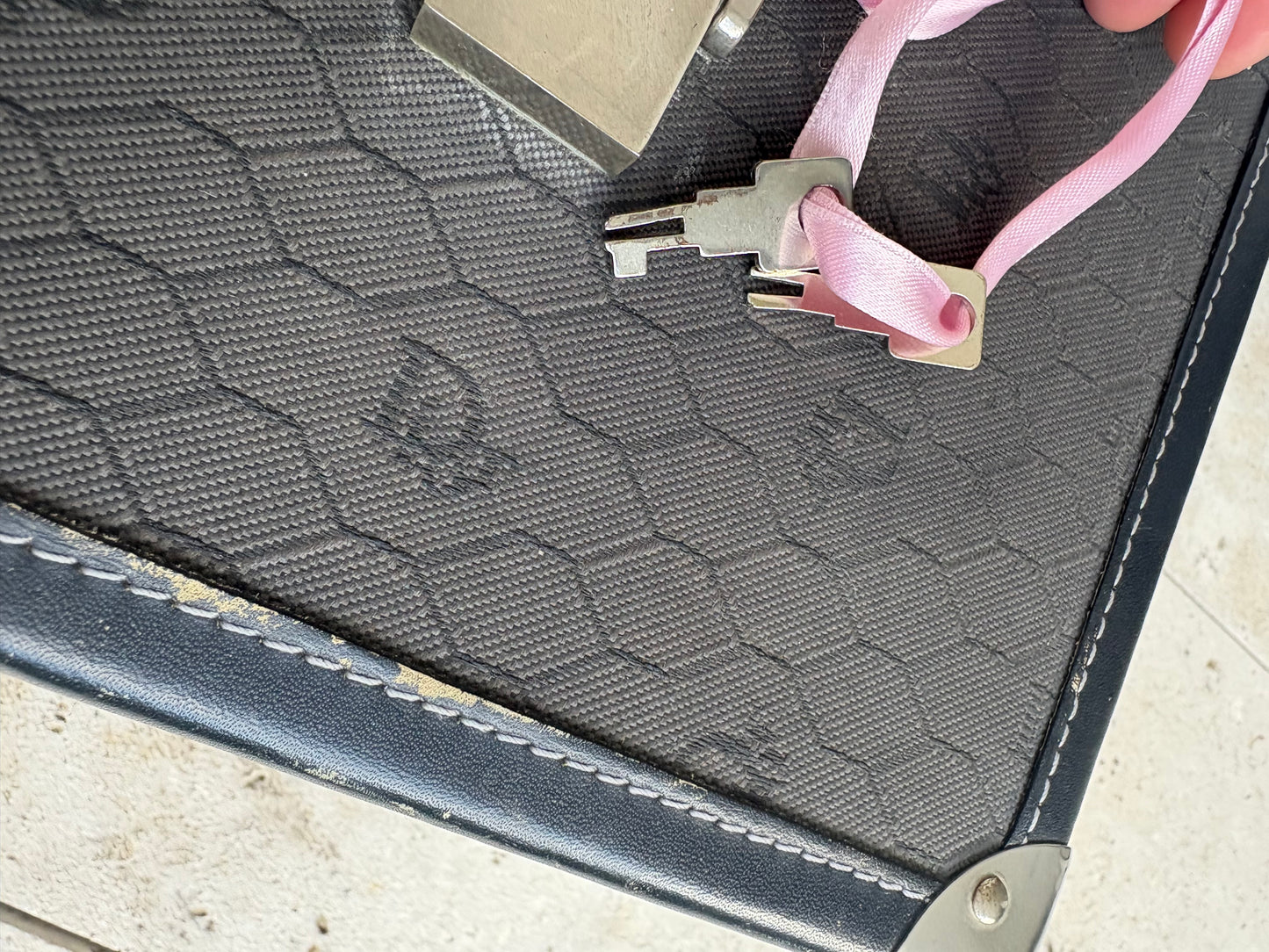 DIOR. Neceser de viaje