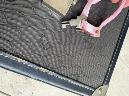 DIOR. Neceser de viaje