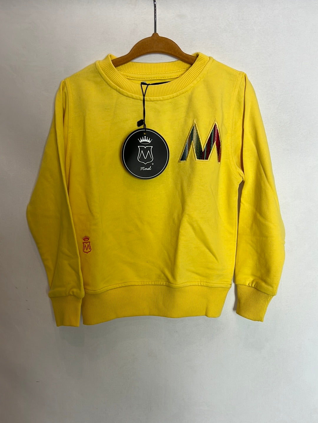 MORAL. Sudadera amarilla letra. T 2 años