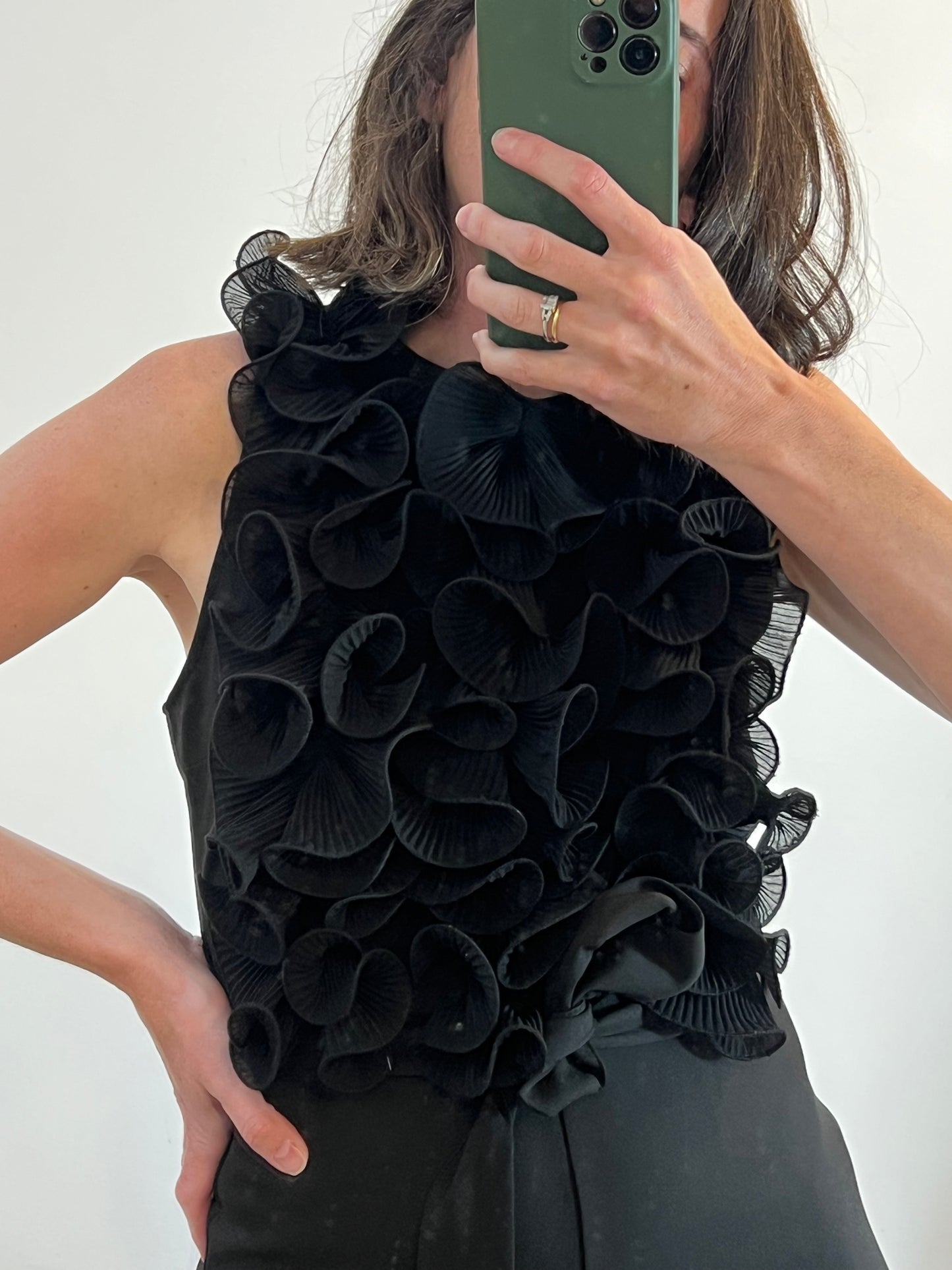 ZARA. Mono largo detalle volantes. T XS