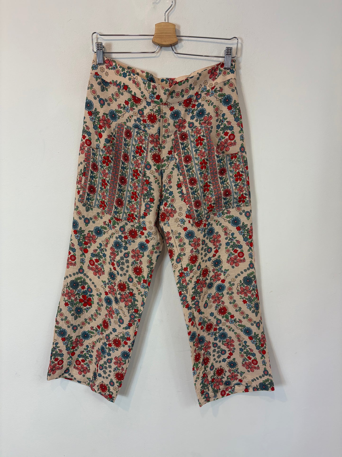 JOSEPHINE. Pantalón fluido estampado