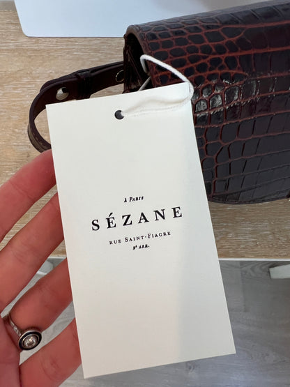 SEZANE. Bolso burdeos cocodrilo