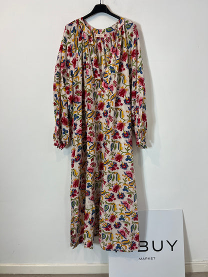 BUGANVILIA. Long white dress with red flowers, size 3XL