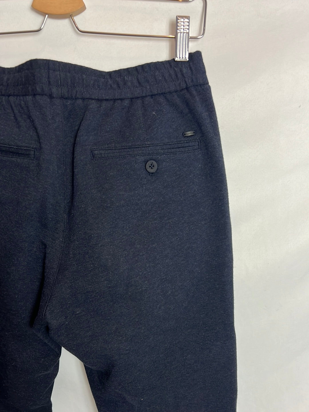 MASSIMO DUTTI. Pantalón azul estilo jogger. T S