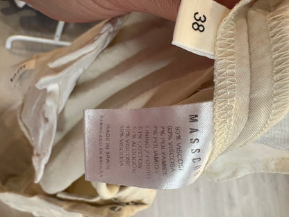 MASSCOB. Pantalón pinzas beige textura