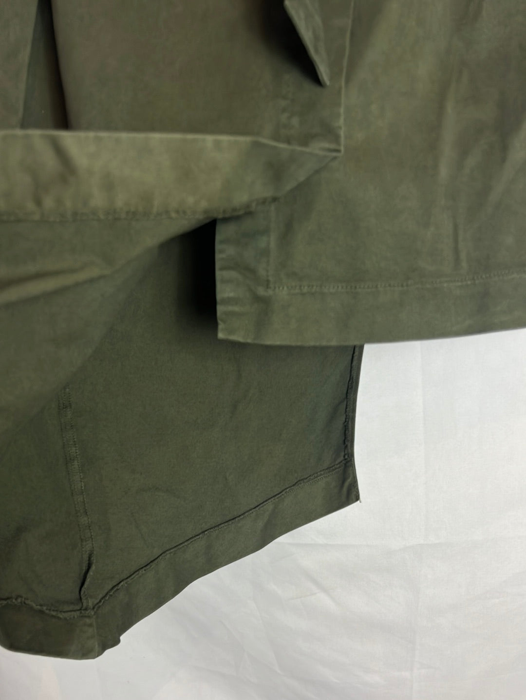 ZARA. Falda verde asimétrica. TM