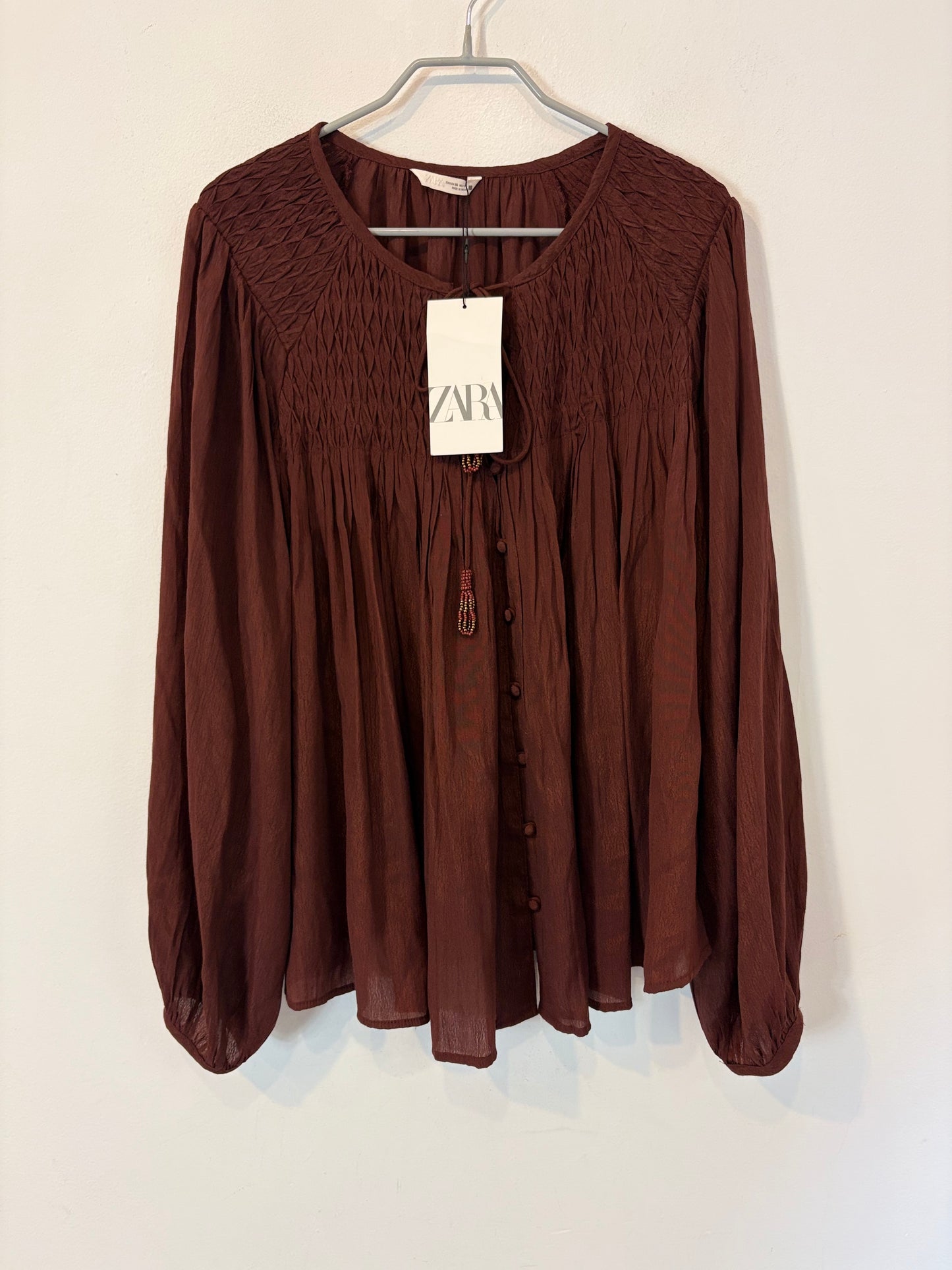 ZARA. Blusa marrón chocolate fruncidos