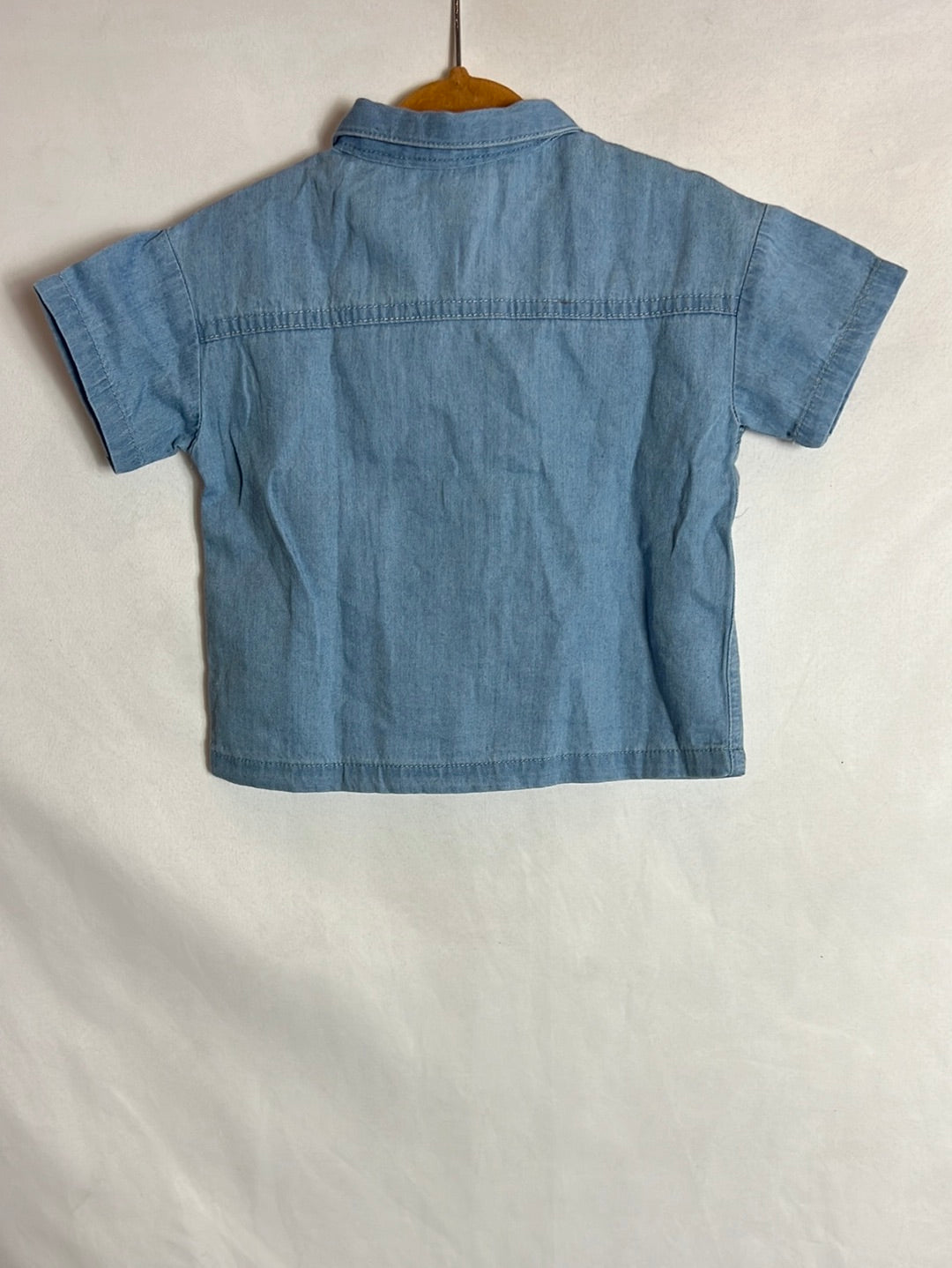 KIABI. Camisa denim manga corta. T 9 meses