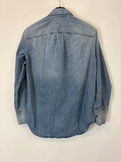 ZARA. Camisa denim detalle volantes