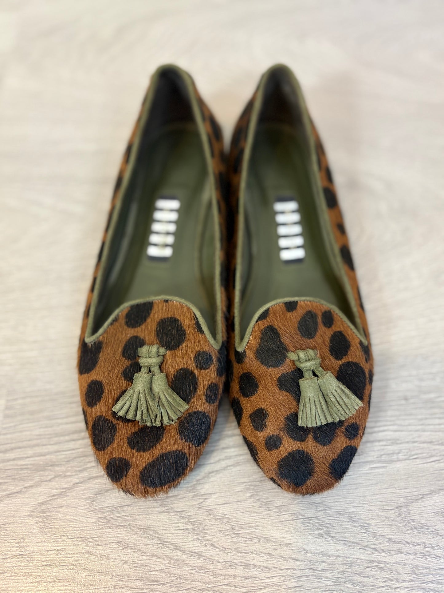 MISLITA. Slippers piel animal print