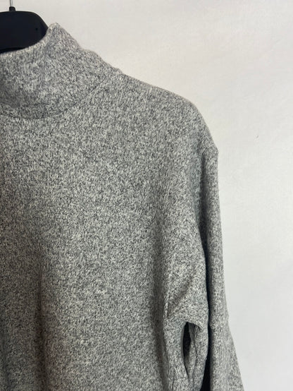 ZARA. Jersey gris cuello alto jaspeado. T S