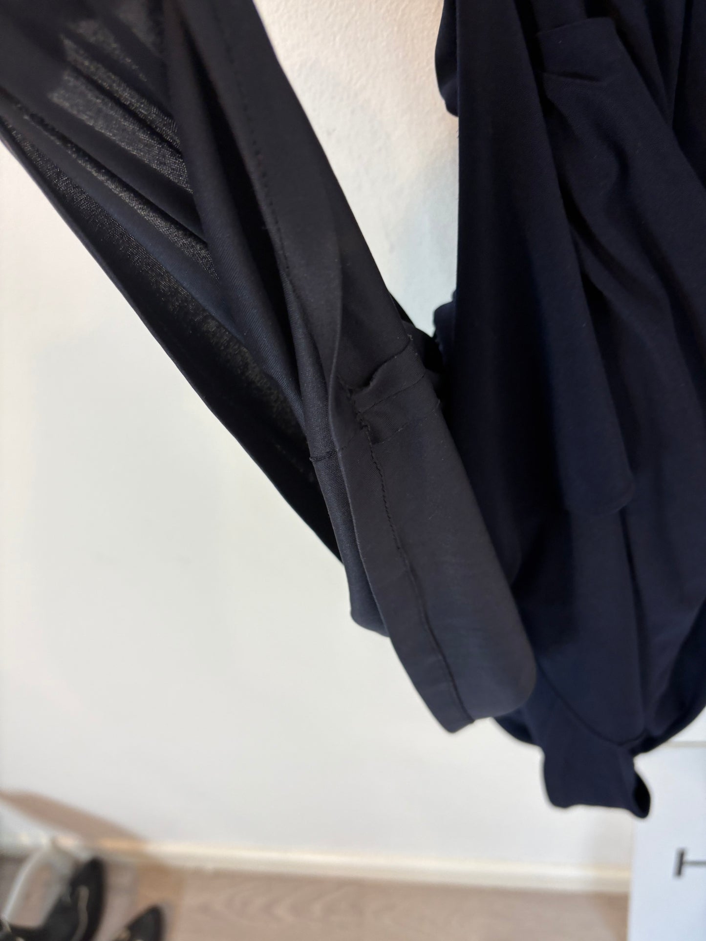 BY HANDEL. Vestido bicolor elástico