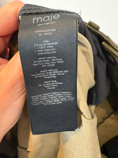MAJE. Pantalón camuflaje bolsillos
