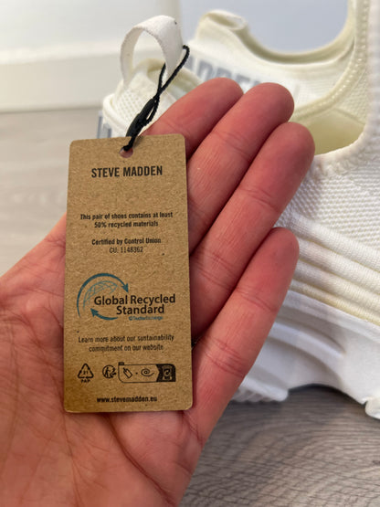 STEVE MADDEN. Zapatillas blancas T.39