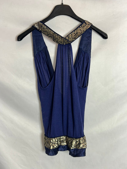 ETRO. Silk top with crossover neckline. Size 38