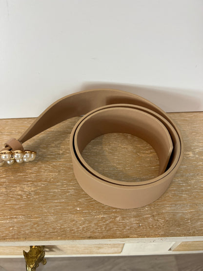 OTHERS. Adjustable beige pearl belt. YOUR
