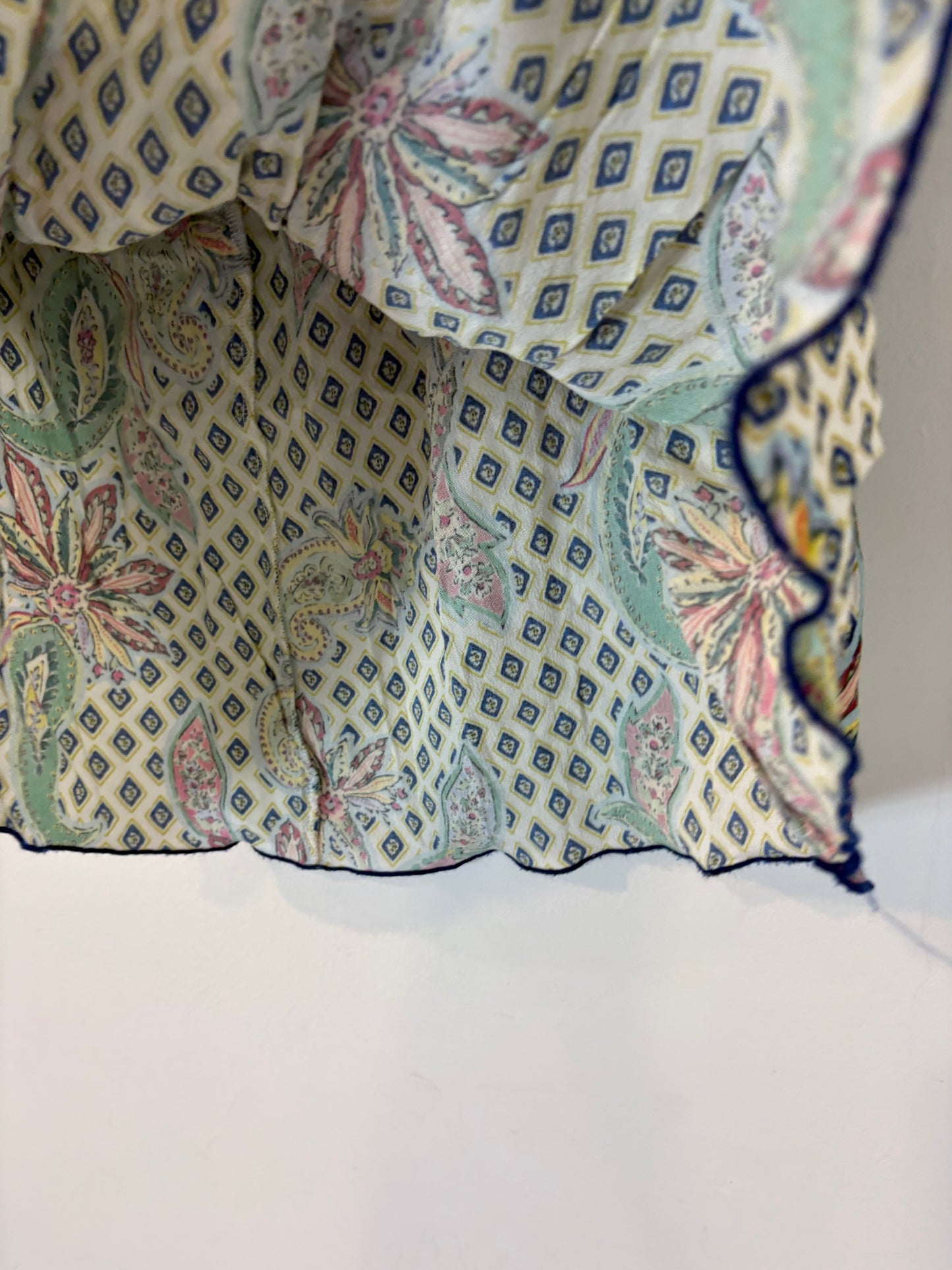 ZARA. Top volantes estampado. T S