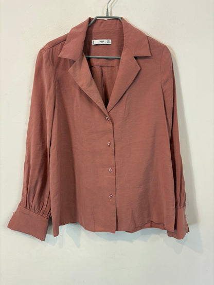 ZARA. Blusa fluida rosa palo