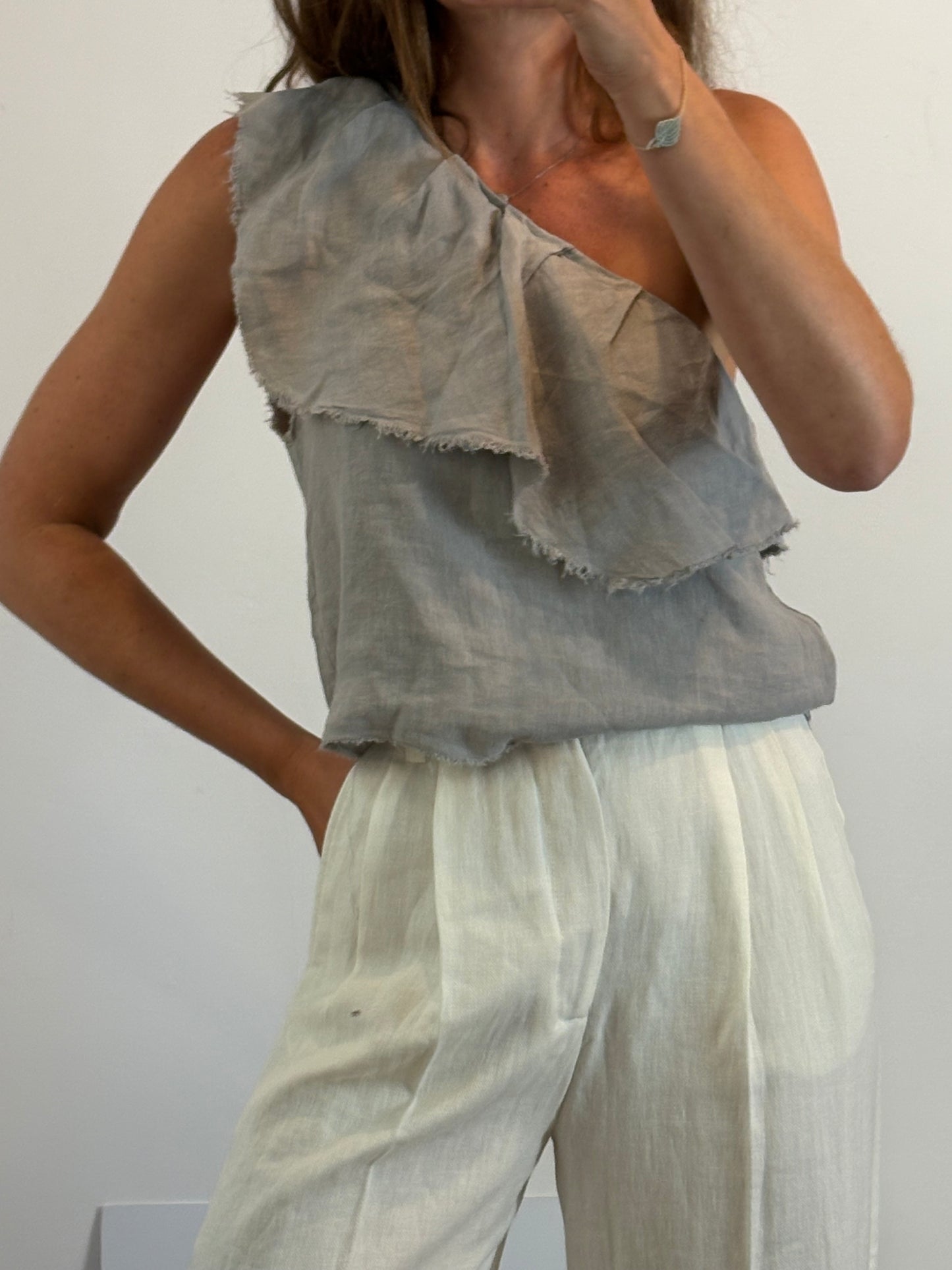 ZARA. Top gris lino asimétrico. T S