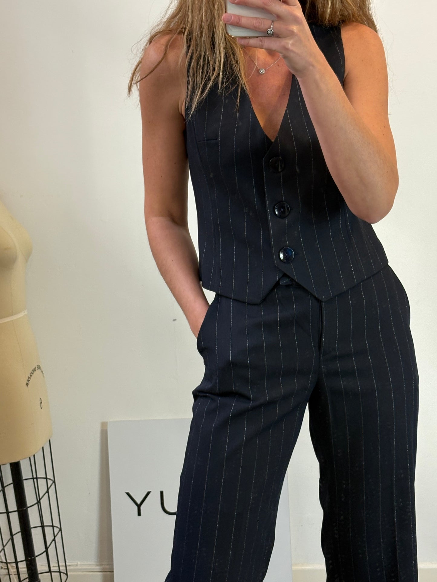 SCRIPTA. Traje de chaqueta azul marino con chaleco