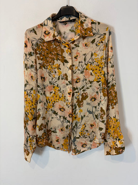ZARA. Blusa estampada tonos tierra