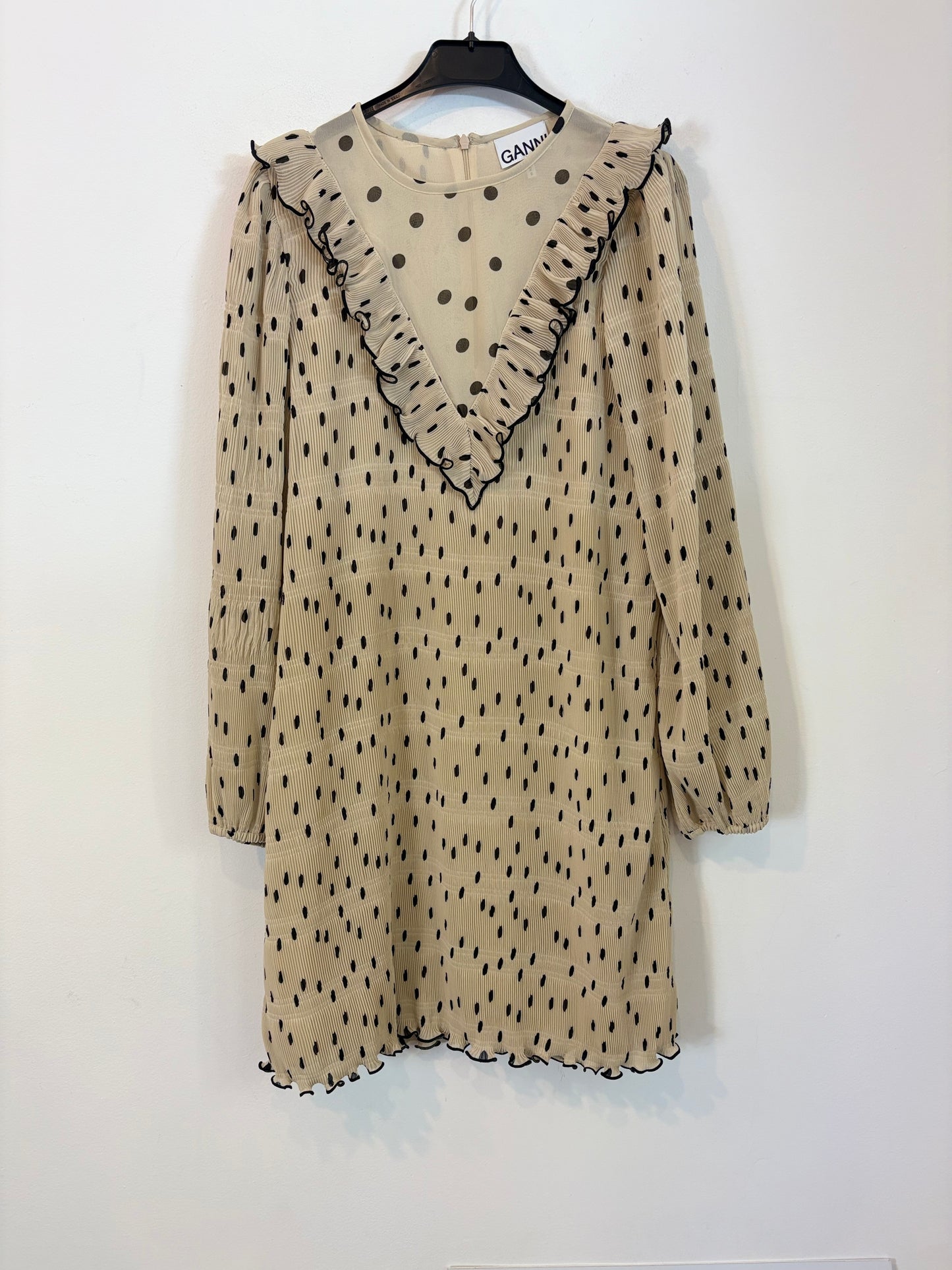 GANNI. Short pleated polka dot dress. Size 38