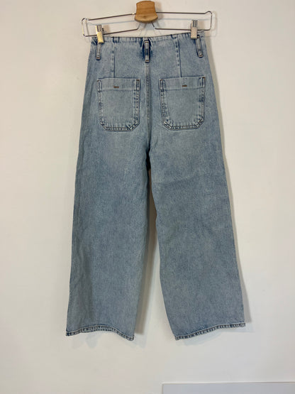 ZARA. Denim recto pinza. T 34