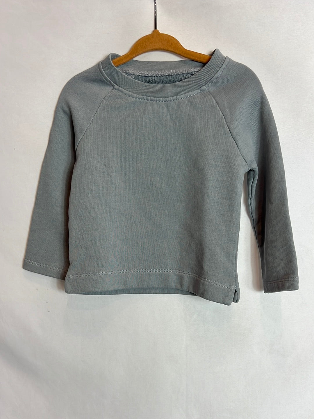 ANCAR. Basic light blue sweatshirt