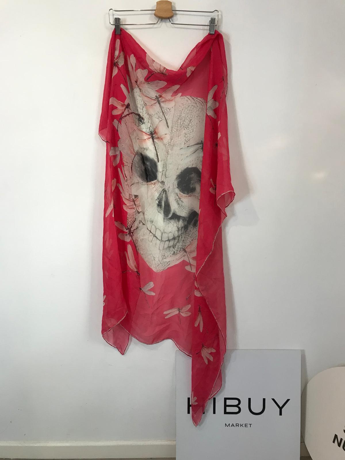 ALEXANDER McQUEEN. Pañuelo de seda rosa calavera