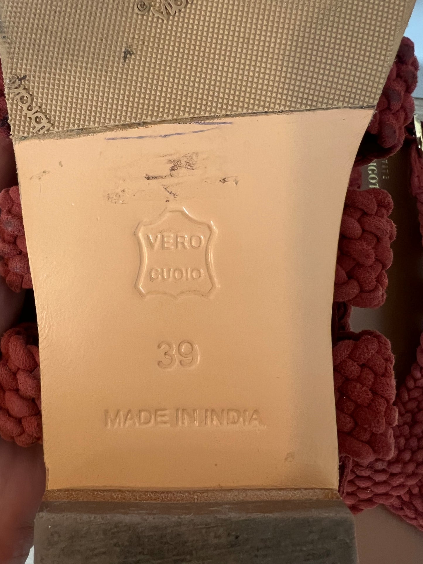 PETITE MENDIGOTE. Sandalia plana piel teja. T 39