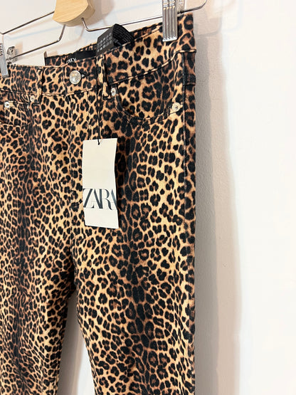 ZARA. Denim pitillo animal print. T 36