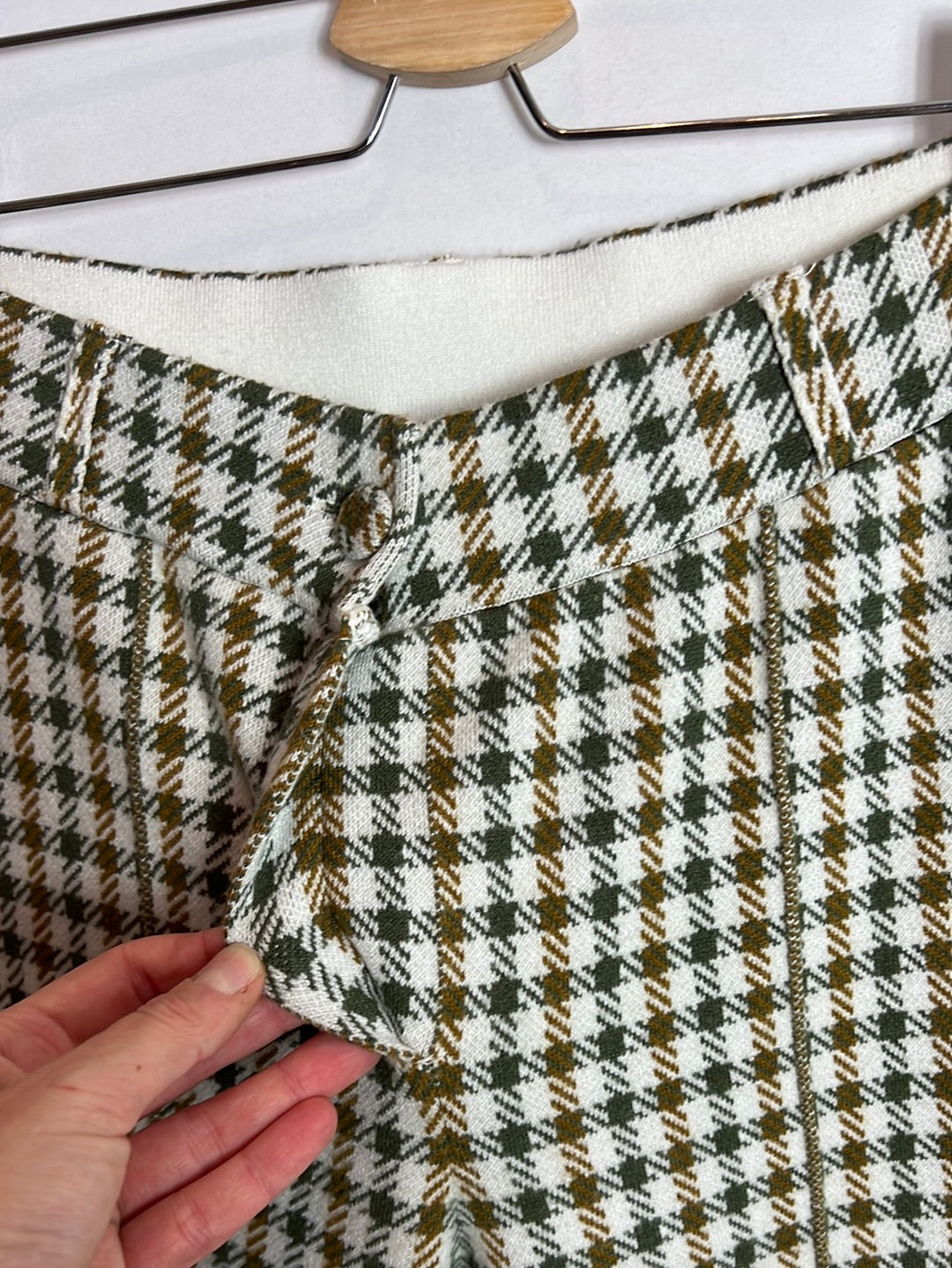 MANGO. Pantalón punto pata de gallo T.m