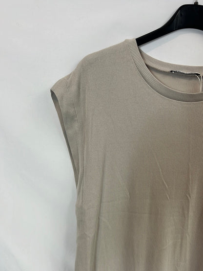 ZARA. Vestido midi beige canalé T.l
