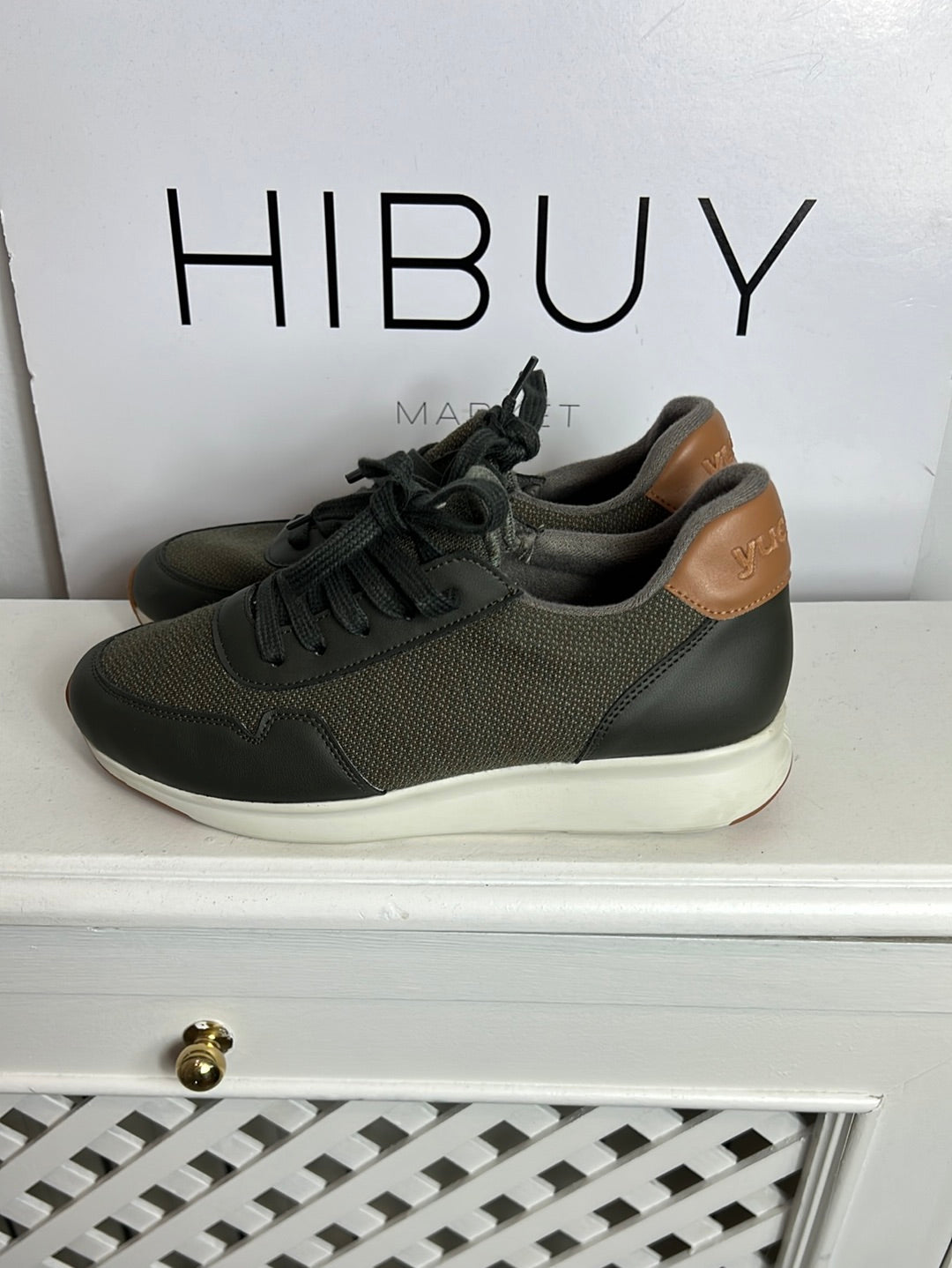 YUCCS. Zapatillas verde textura. T37