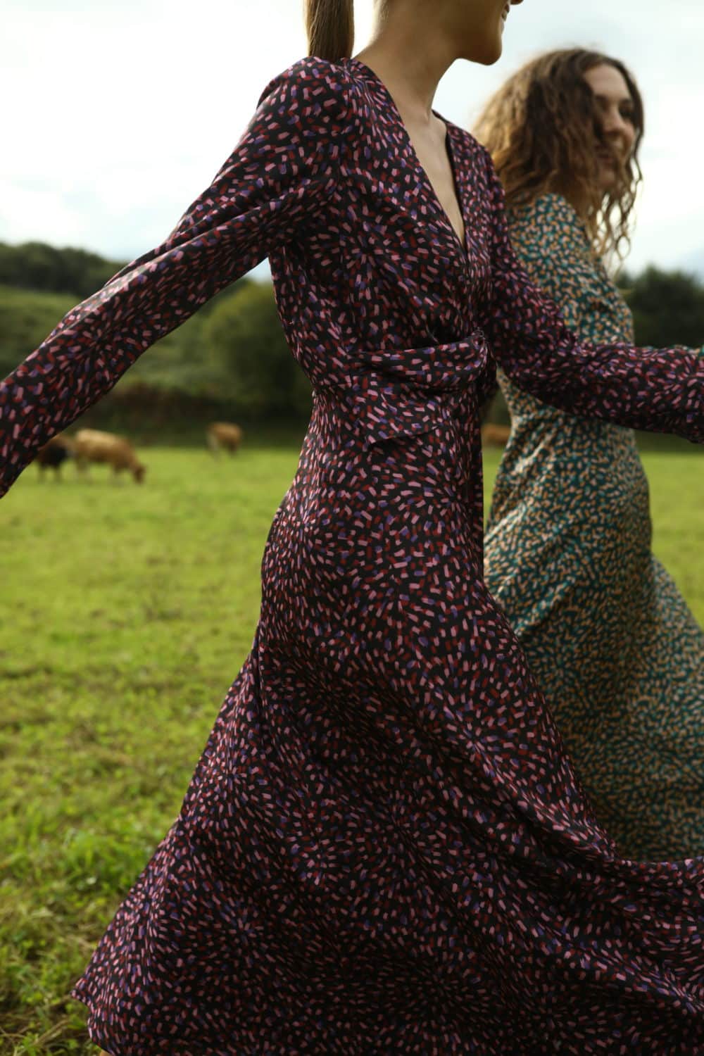 ATREZATÜRE. Anti-Asian dress 