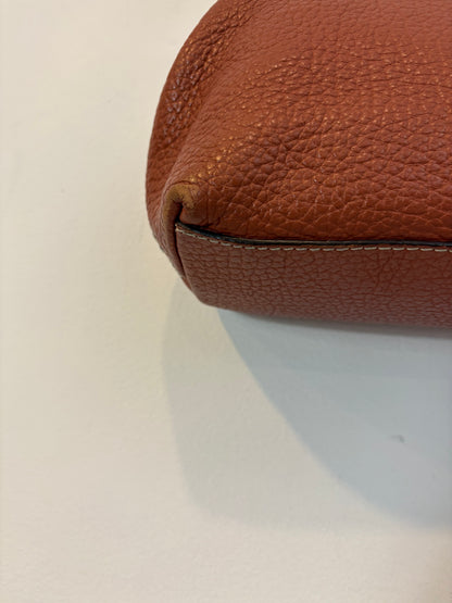 CAROLINA HERRERA. Bolso de hombro piel asa multiple