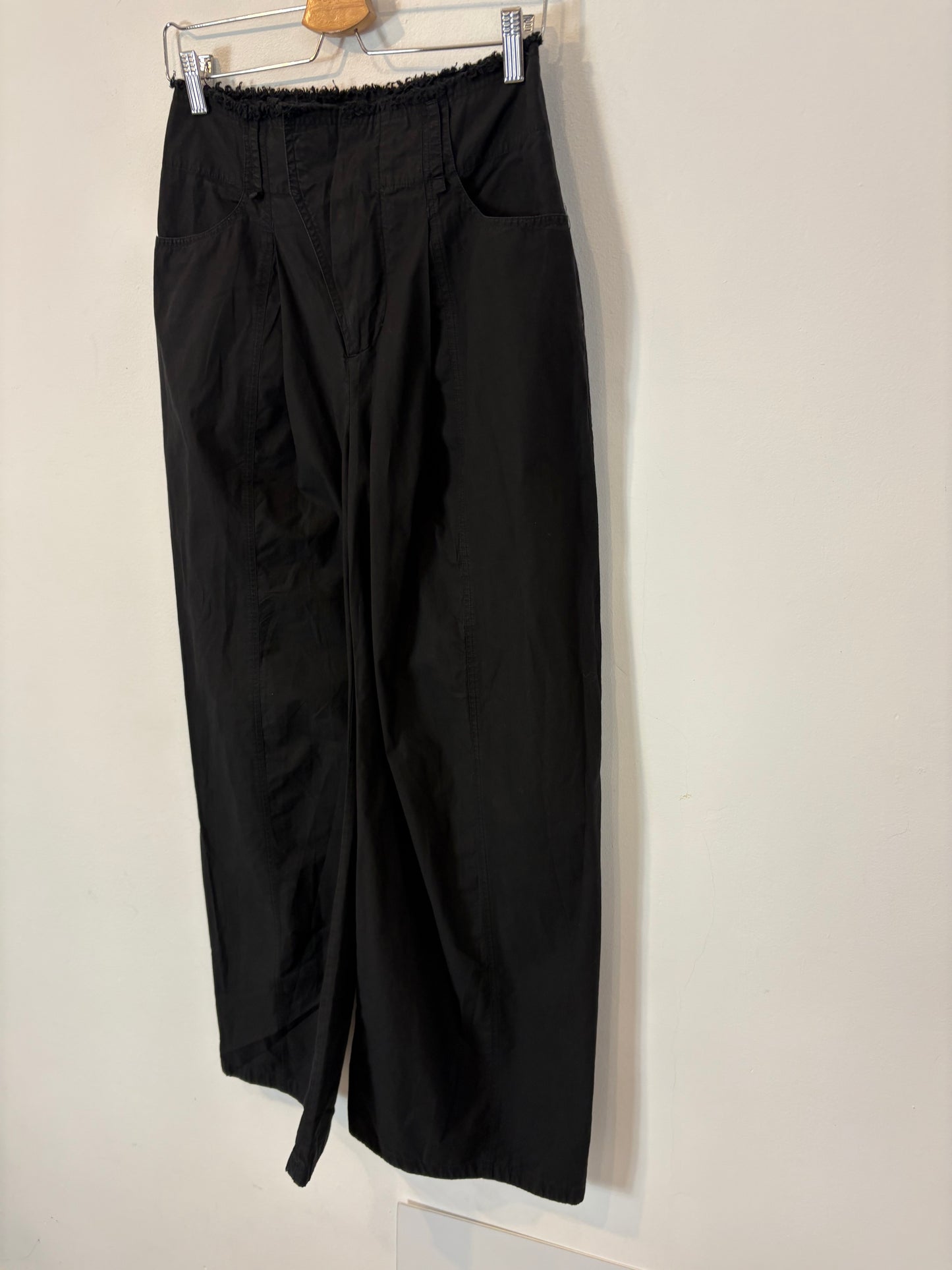 MARE DI LATTE. Pantalón pinzas textura