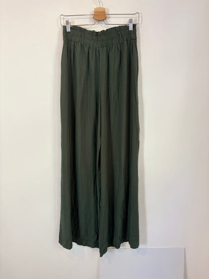 OTRAS. Pantalón verde fluido. T S/M