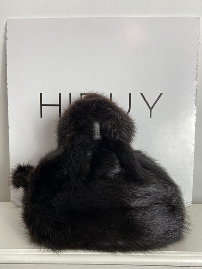 OTRAS. Bolso pelo negro