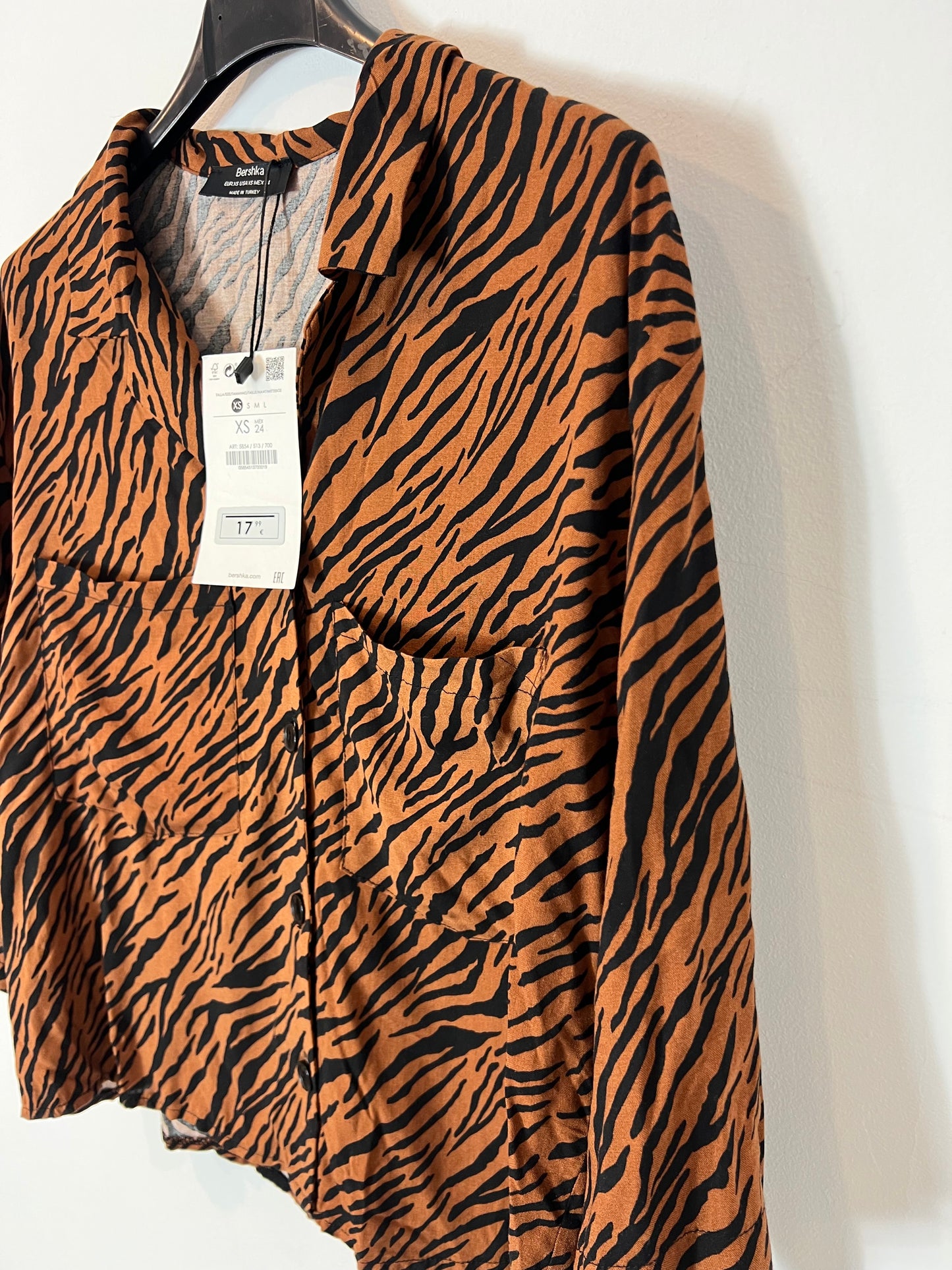 BERSHKA. Zebra print cropped blouse T.xs